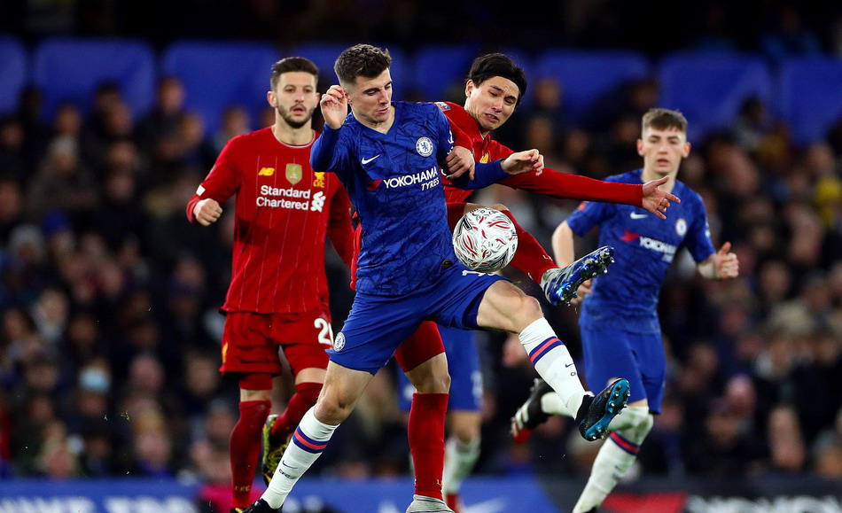 肯·葛瑞菲重返老东家水手队，在首个主场赛后由队友扛在肩上绕场一周