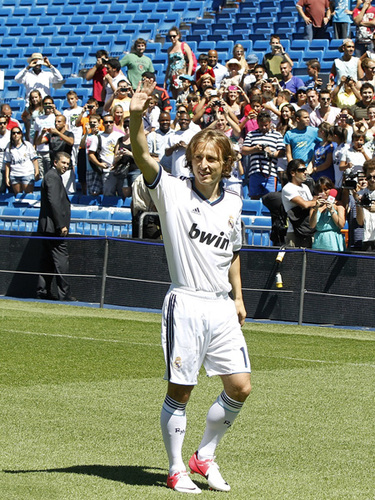 鐵血士官長巴特勒 逃不出萊里的手掌心