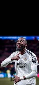 德州扑克高手对气势免疫（德州扑克高手不为气势所动）