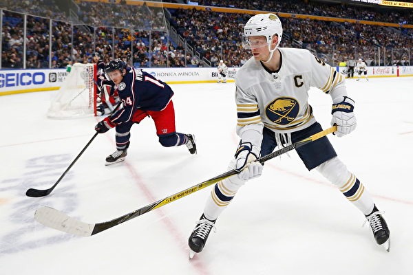 德州扑克进阶：解析“SPR（筹码底池比）”如何决定你在翻牌圈的动作是全押还是过牌。（德扑进阶：利用SPR（筹码底池比）决策翻牌圈是全押还是过牌）